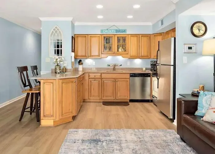 Holiday home Ocean View On Block With Ac Walking Distance To Beaches
