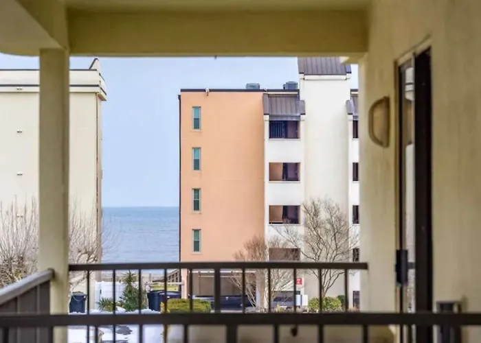Ocean View On Block With Ac Walking Distance To Beaches *