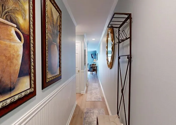 Ocean View On Block With Ac Walking Distance To Beaches Holiday home *